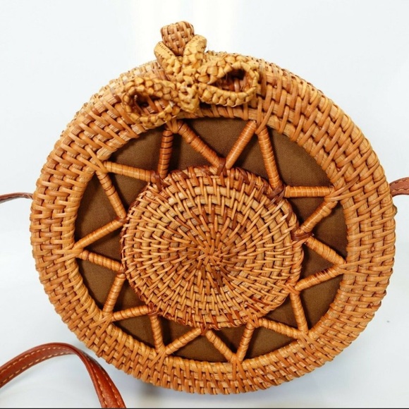 Rattan Round Crossbody Handbag - Picture 6 of 9